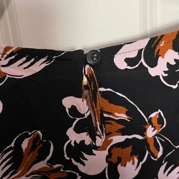 Madewell Black Floral Short Sleeve Blouse with Brown & Pink Accents PLUS SIZE - Picture 8 of 8
